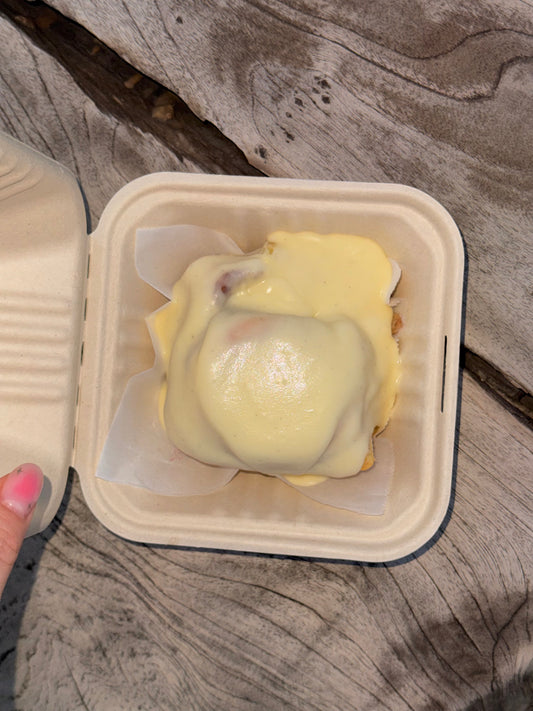 VANILLA CRÈME HUG ROLL