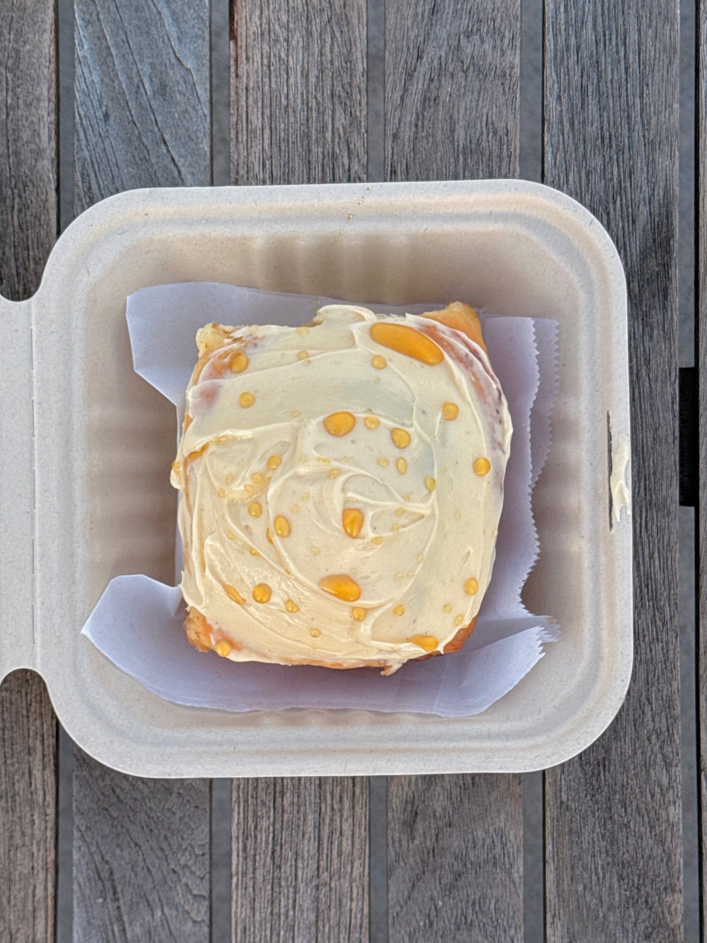 HONEY BUTTER CRÈME ROLL