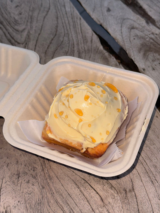 HONEY BUTTER CRÈME ROLL