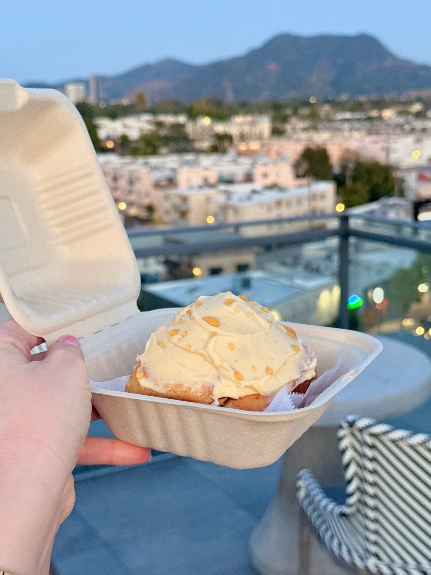 HONEY BUTTER CRÈME ROLL